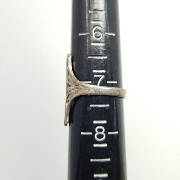 Vintage Silver Tone Filigree Cut Out Design Ring, Size 7 Band, Estate, Tarnished - Picture 5 of 8